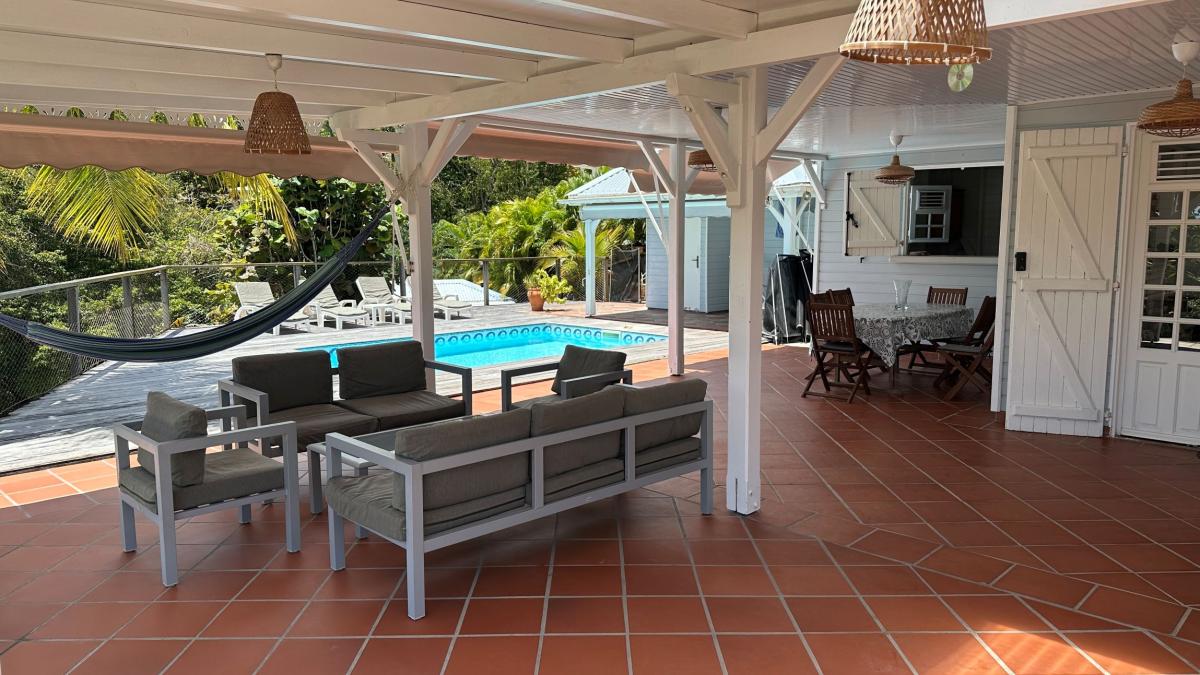 location villa martinique piscine  vue terrasse 2